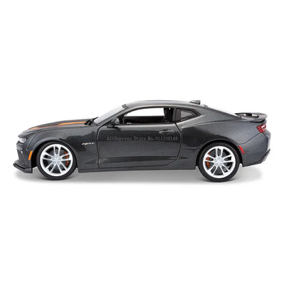 1:18 2016 Chevrolet Camaro SS 50th Anniversary