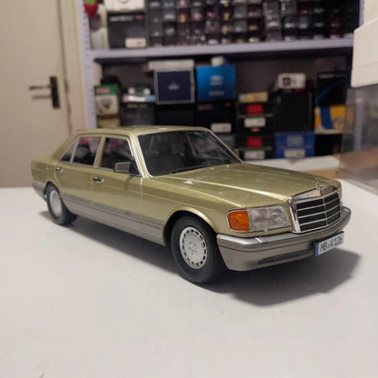 1:18 Mercedes-Benz W126 560SEL 1985