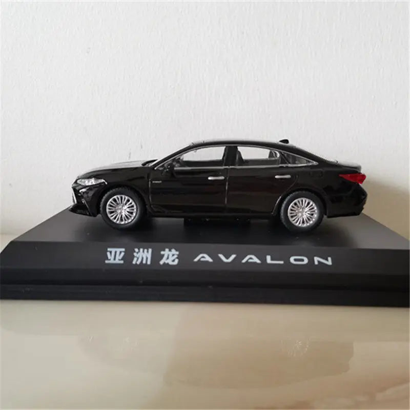 1:43 Toyota AVALON Coupe
