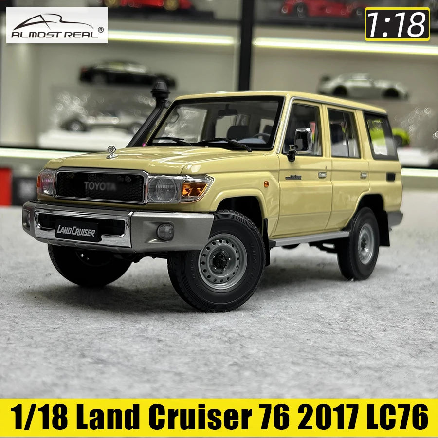 1:18 Toyota Land Cruiser 76 2017 LC76