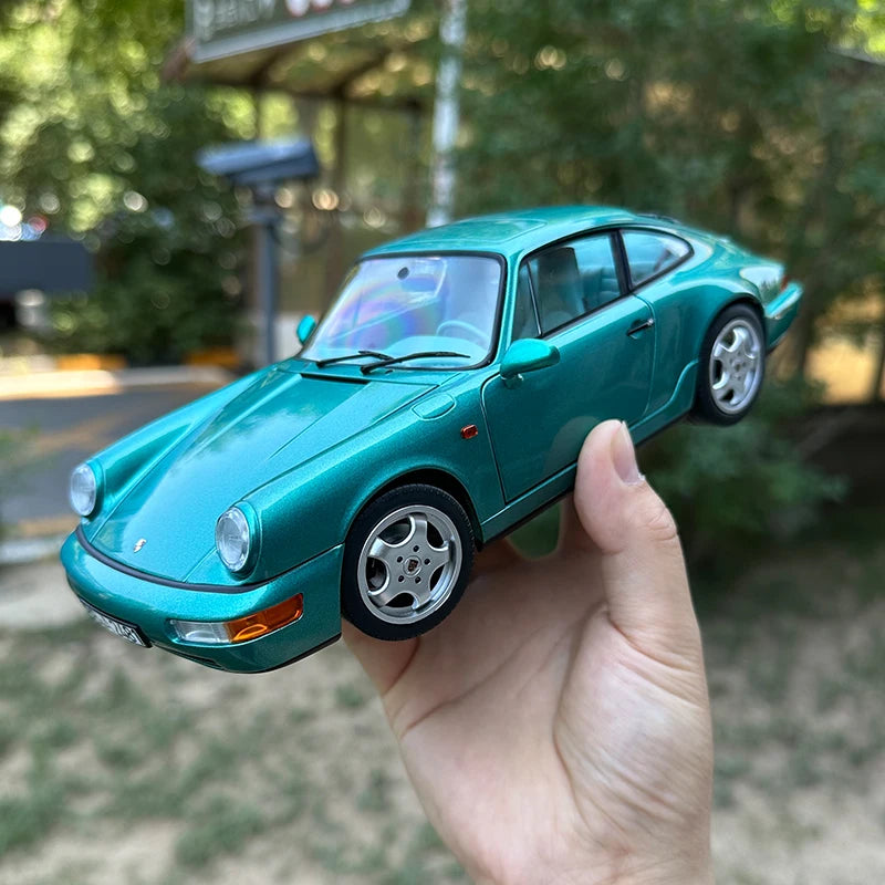 1:18 Porsche 911 964 Carrera 4 1992