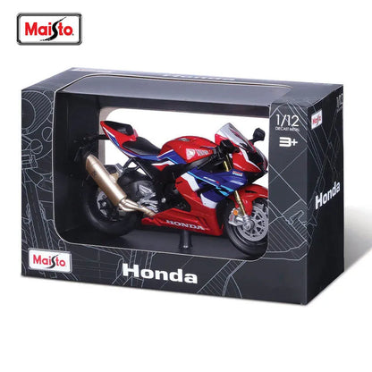 1:12  KTM 1290 Super Duke R Kawasaki Suzuki