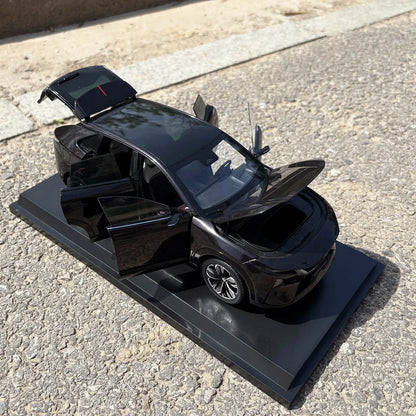 1:18 Mazda EZ-60 EZ60