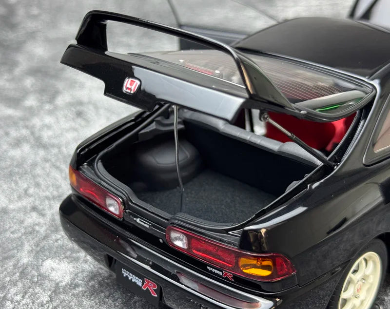 1:18 Honda Integra Type R (DC2)