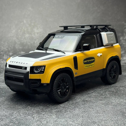 1:18 Land Rover Defender 90 2023