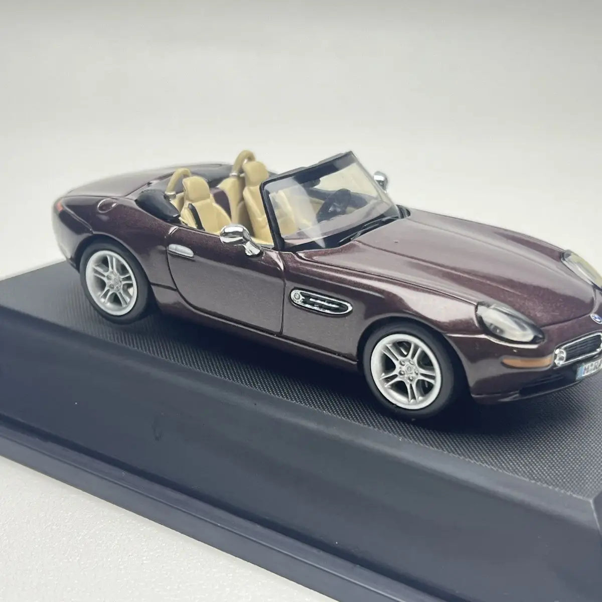 1:43 Bmw Z8 Convertible