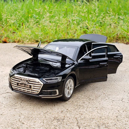 1:32 AUDI A8