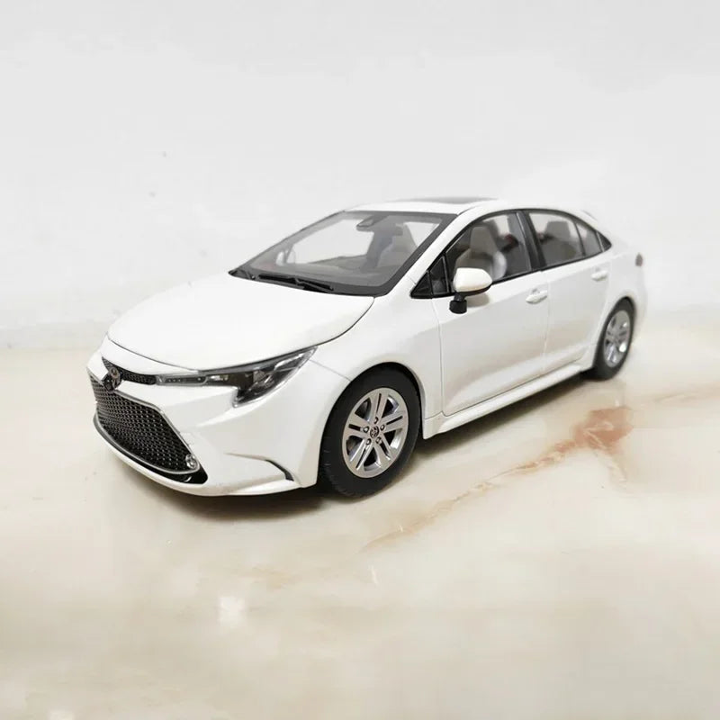 1:18 TOYOTA LEWIN 2022