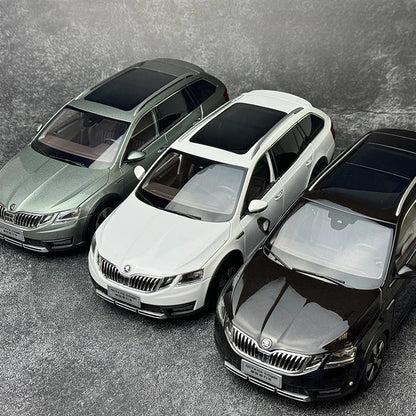 1:18 Skoda Octavia