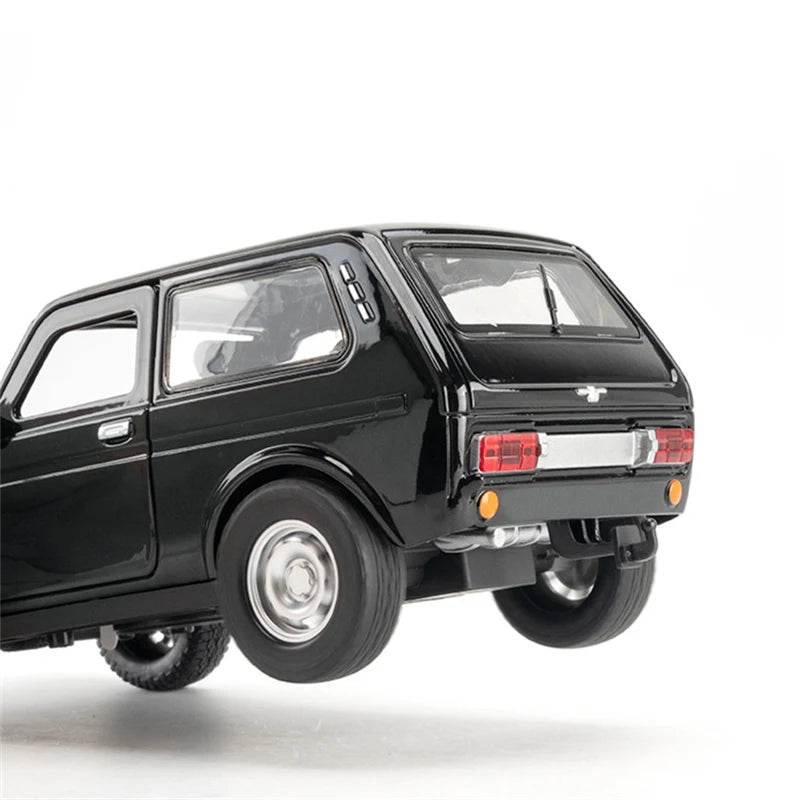 1:20 LADA NIVA
