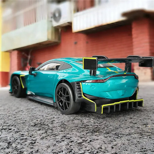 1:24 Aston Martin Vantage GT3