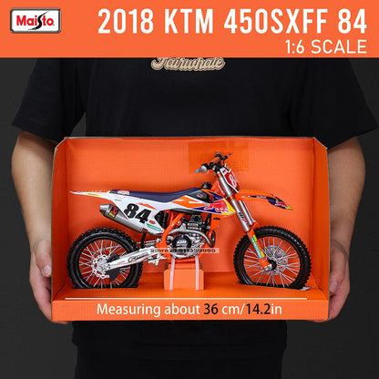 1:6 Ducati Racing Team No. 63, 2022 2018 KTM 450SXFF 84 Moto GP