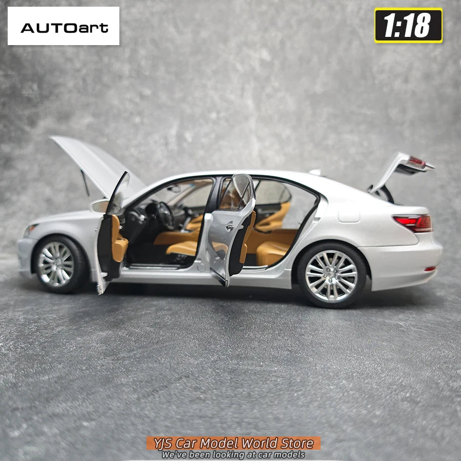 1:18 Lexus LS600hL