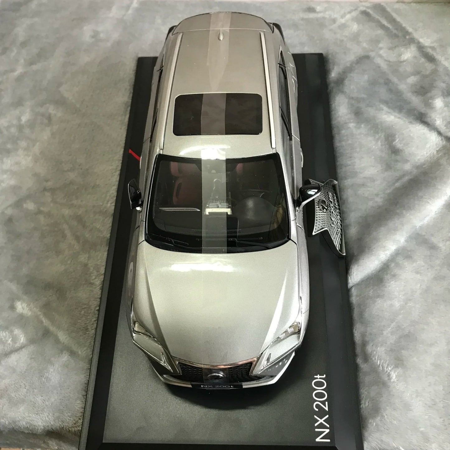 1:18 Lexus NX200t