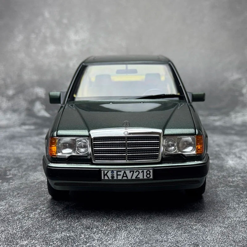 1:18 Mercedes-Benz  230E W124 1990