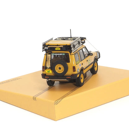 1:43 Land Rover Discovery original five-door version Camel Cup 1996