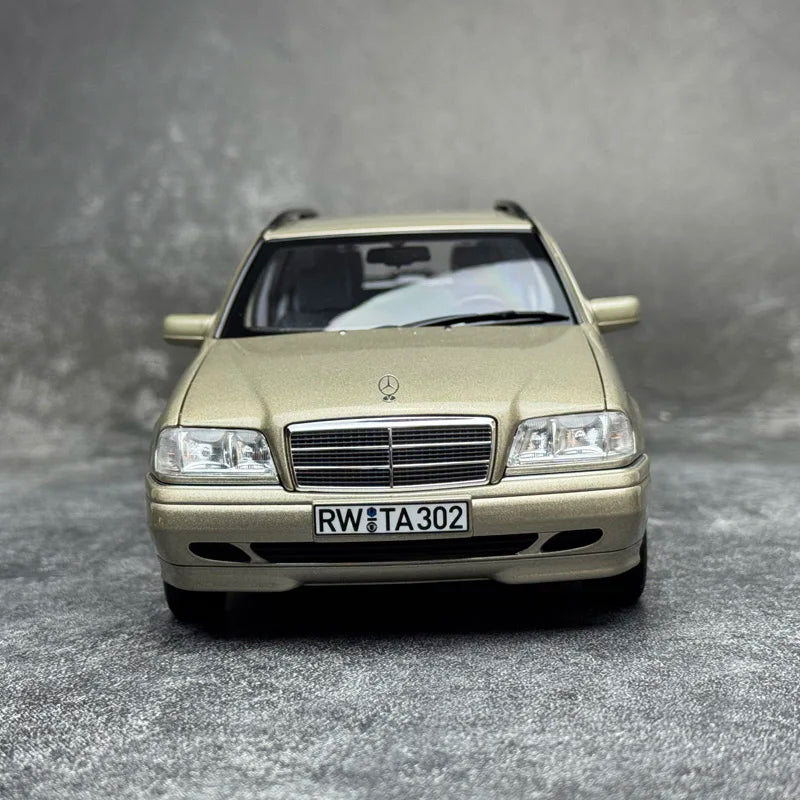 1:18 Mercedes-Benz C220 T-Model