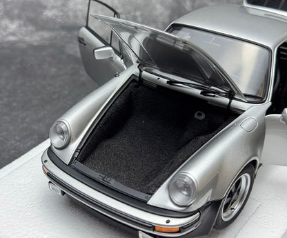 1:18 Porsche 911 Turbo 3.0 (930)