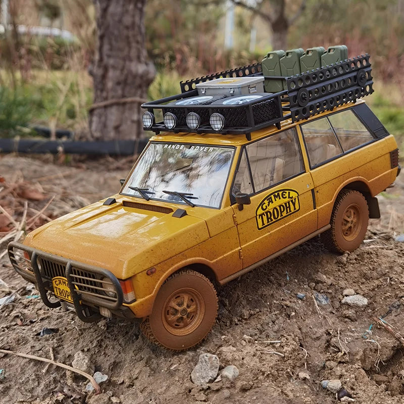 1:18 1982 Range Rover Camel Cup Dirty Edition Racing