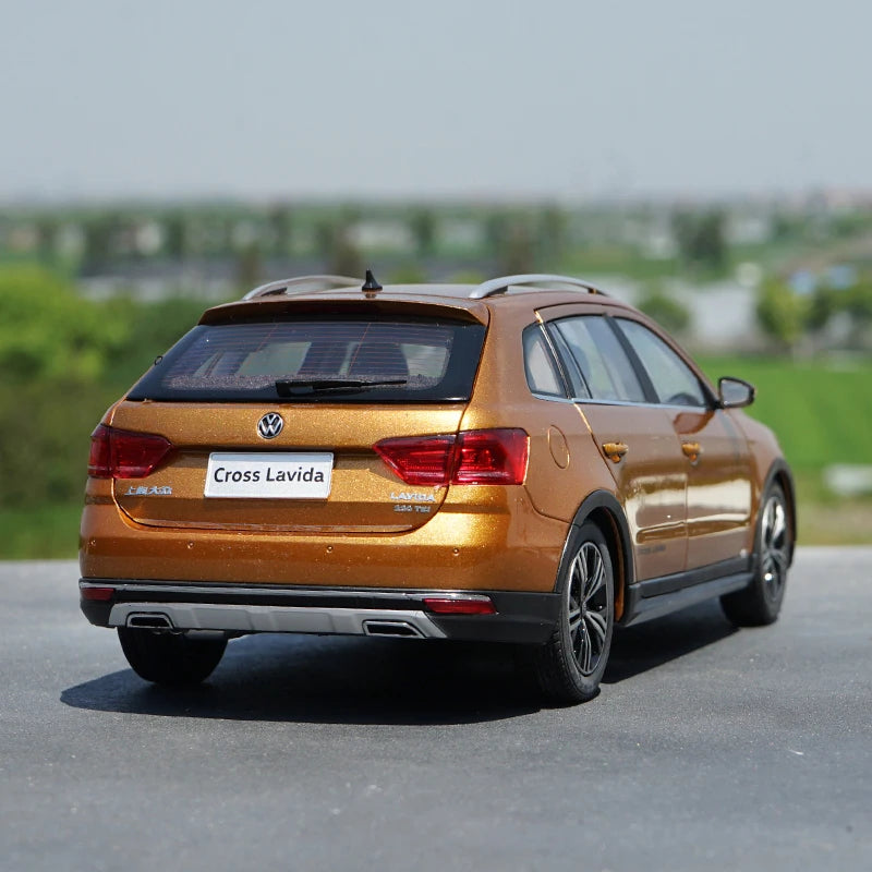 1:18 Volkswagen Cross Lavida 2016