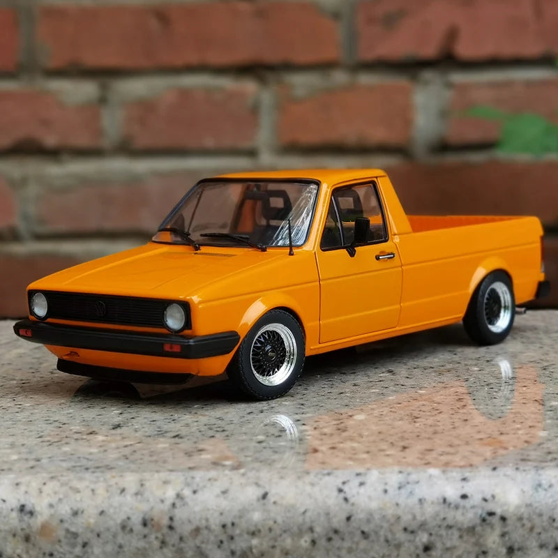 1:18 1982 Volkswagen Caddy MK 1