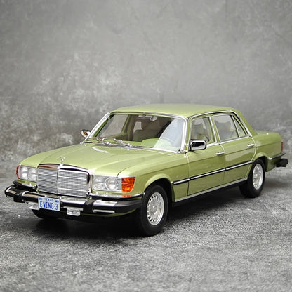 1:18 Mercedes-Benz 450 SEL