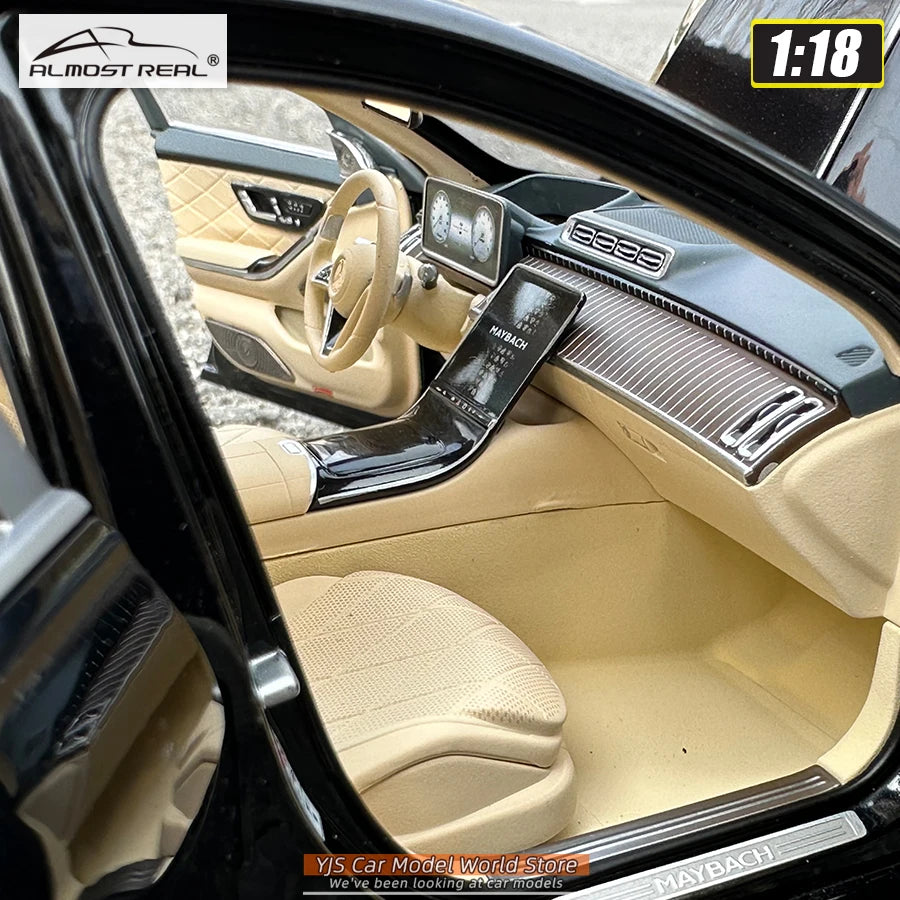 1:18 Mercedes-Benz Maybach S680 2021