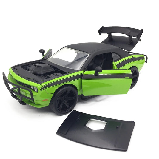 1:24 Dodge Challenger SRT8