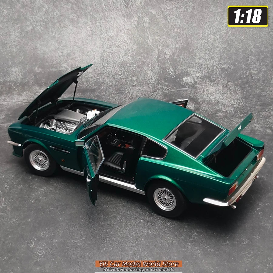 1:18 Aston Martin V8