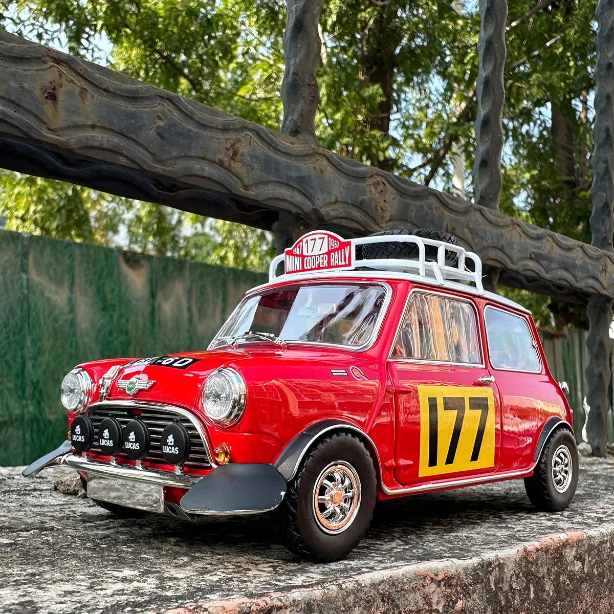 1:18 MINI COOPER