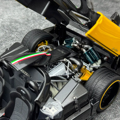 1:18 Zonda Cinque Roadster 2009  Limited to 1008