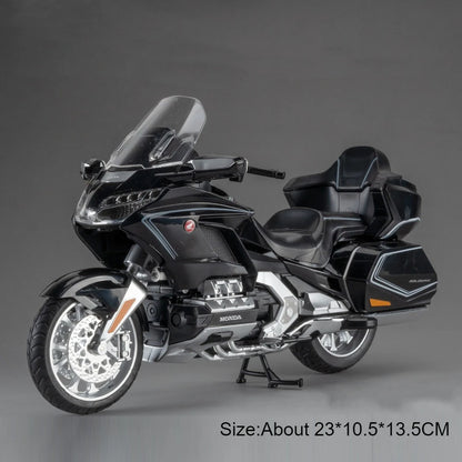 1:11 Honda Gold Wing GL800 2021