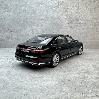 1:18 Audi A8L 2017