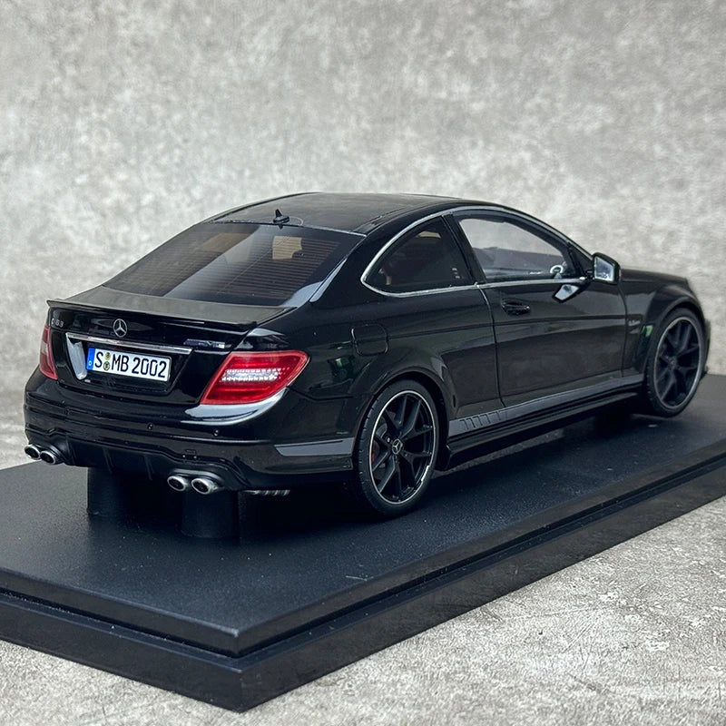 1:18 Mercedes Benz C63 AMG(W204)