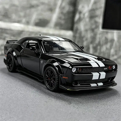1:32 Dodge Challenger SRT Hellcat