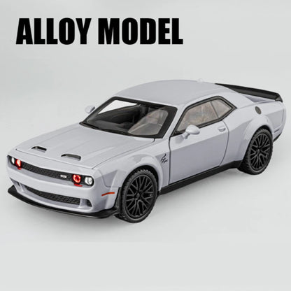 1:32 Dodge Challenger SRT