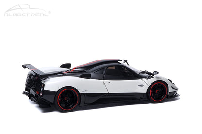 1:18  Pagani Zonda Cinque Coupe  2009