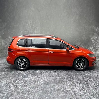 1:18 Volkswagen Touran L MPV
