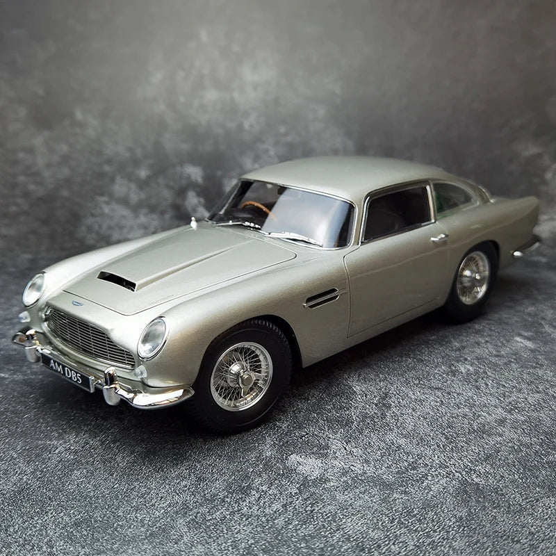 1:18 Aston Martin DB5