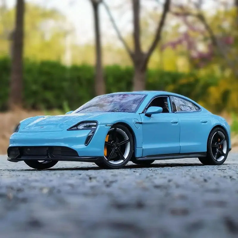 1:24 Porsche Taycan Turbo S