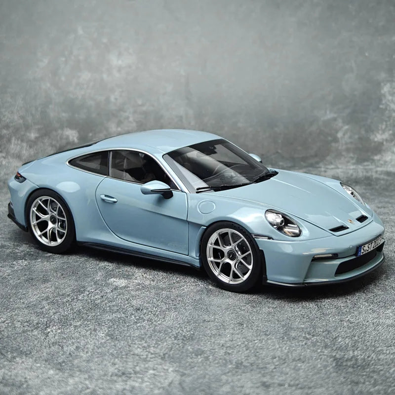 1:18 Porsche 911 ST 2023