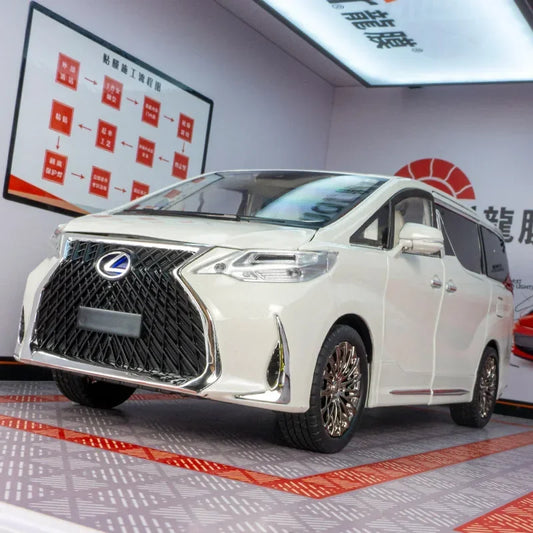 1:18 Lexus LM300 MPV