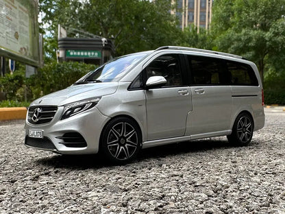 1:18 Mercedes-Benz V260 Viano MPV V-Class