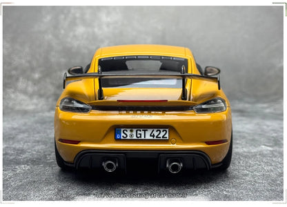 1/18 Porsche 718 Cayman GT4 RS Weissach Pack 2023