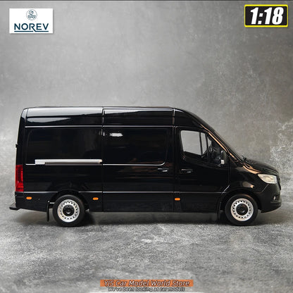 1:18 Mercedes-Benz Sprinter 2018