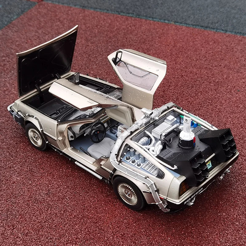 1:18 Back to the Future DMC12 Time Machine Flying Version