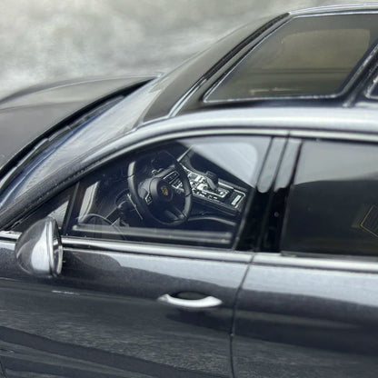 1:18 Porsche Panamera Turbo S 2021