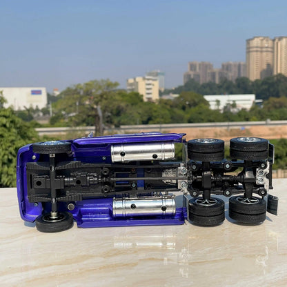 1:32 Freightliner Heavy Haul Tractor
