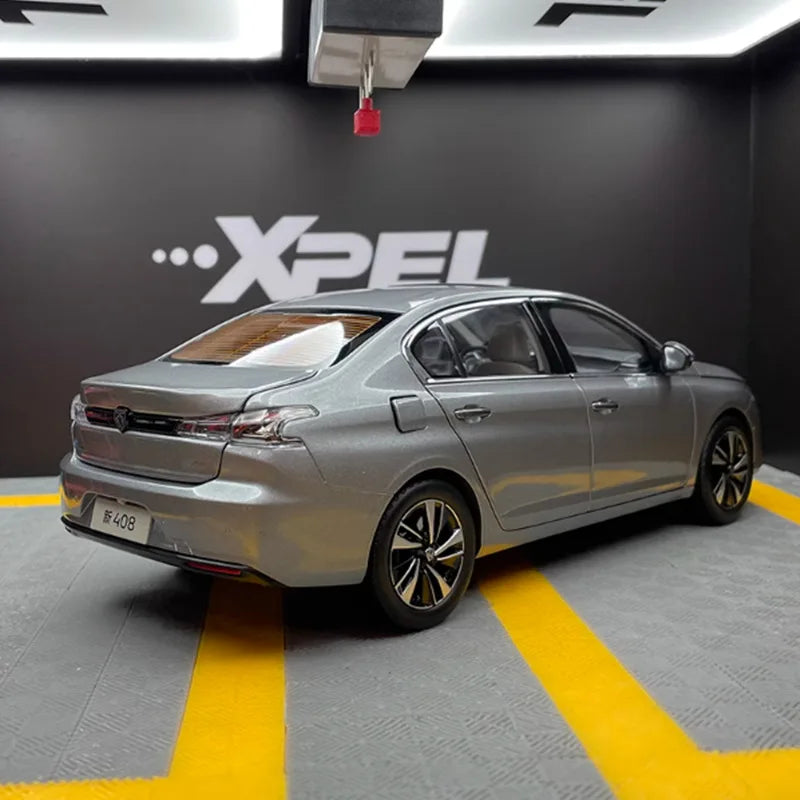 1:18 Peugeot 408