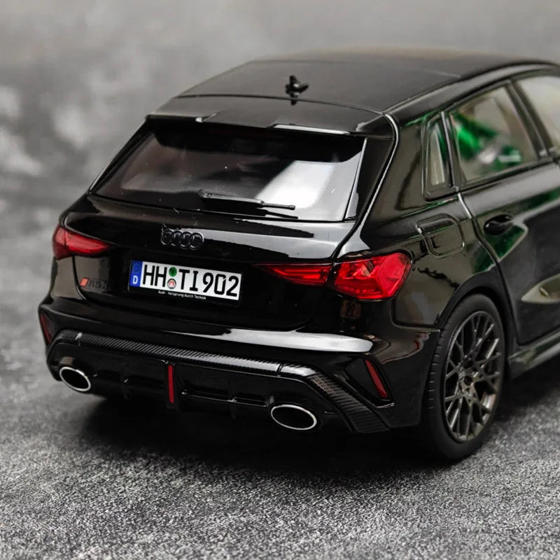 1:18 Audi RS3 2025 Black A3